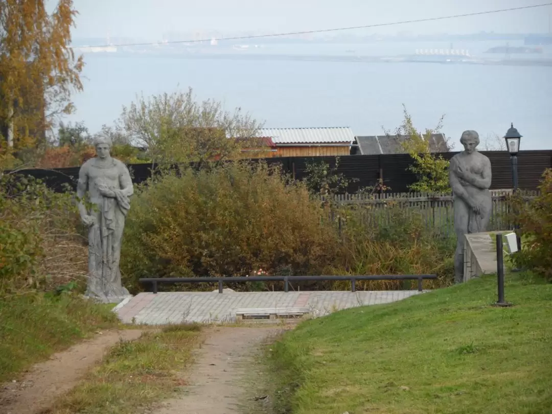 В. Бронна. Скульптуры