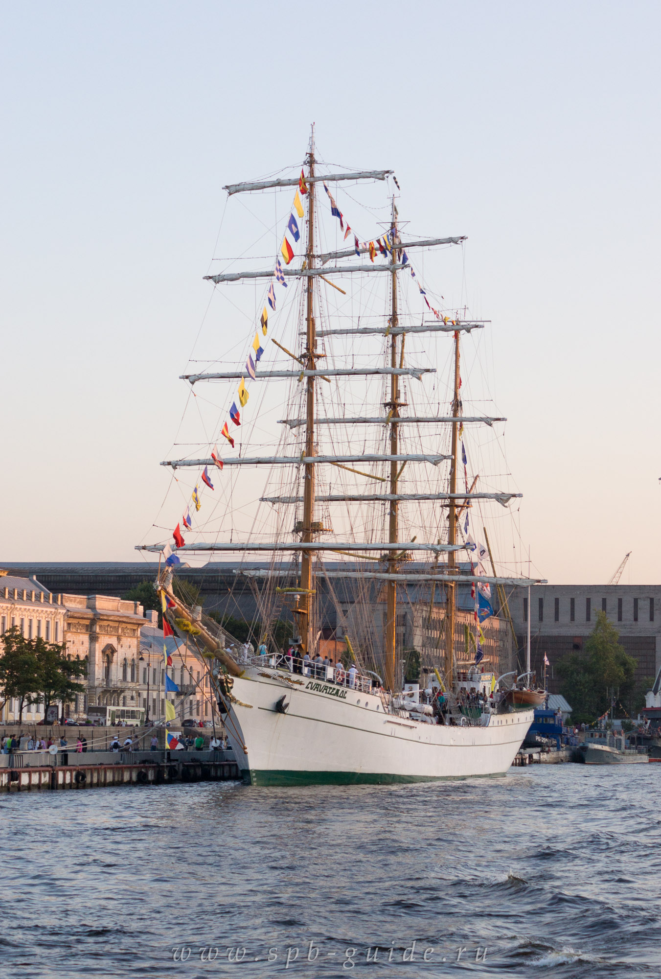 Мексиканский трехмачтовый барк «Cuauhtemoc» («Куаутемок»)