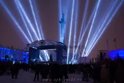 Световое шоу на Дворцовой площади в новогодние праздники в Санкт-Петербурге