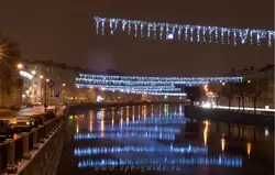 Река Фонтанка и новогодние украшения Река Фонтанка и новогодние украшения