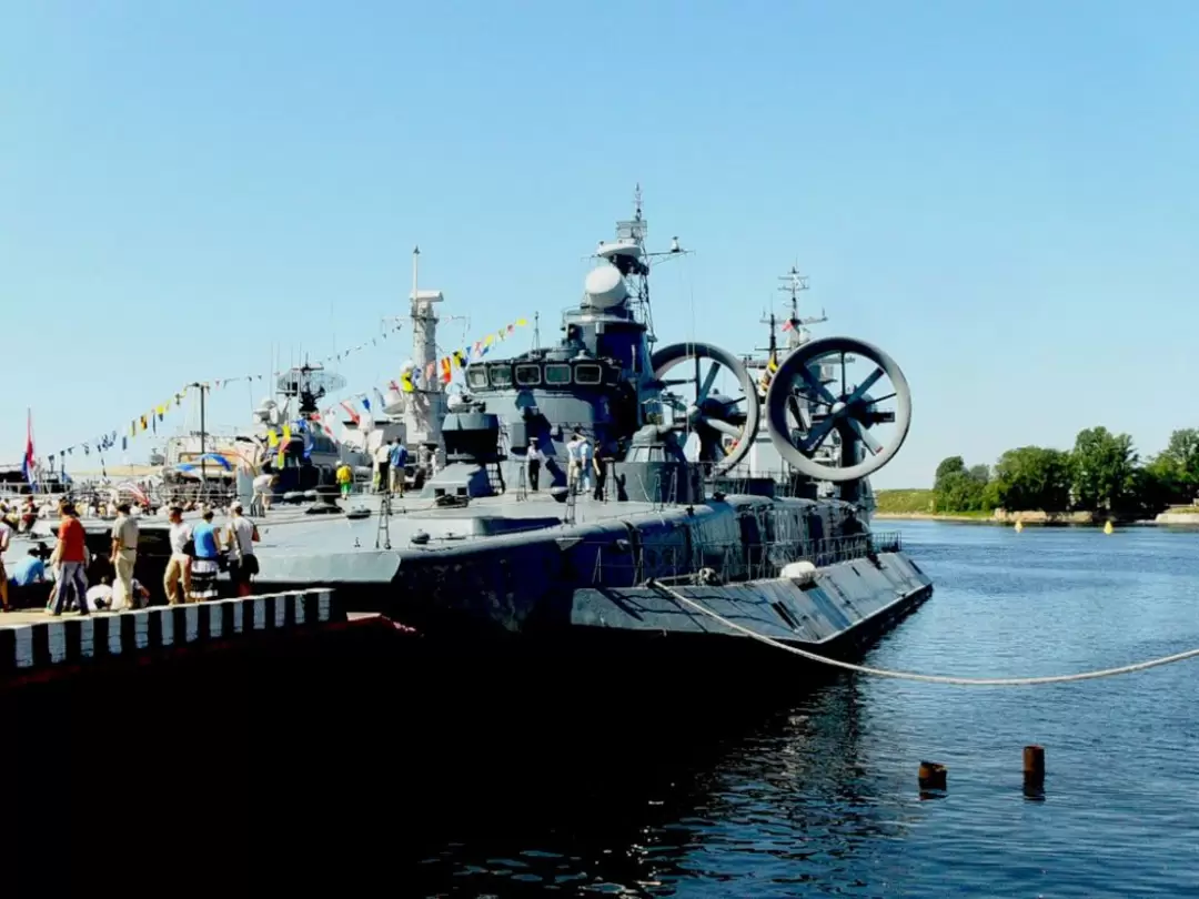 Десантный корабль на воздушной подушке «Мордовия»