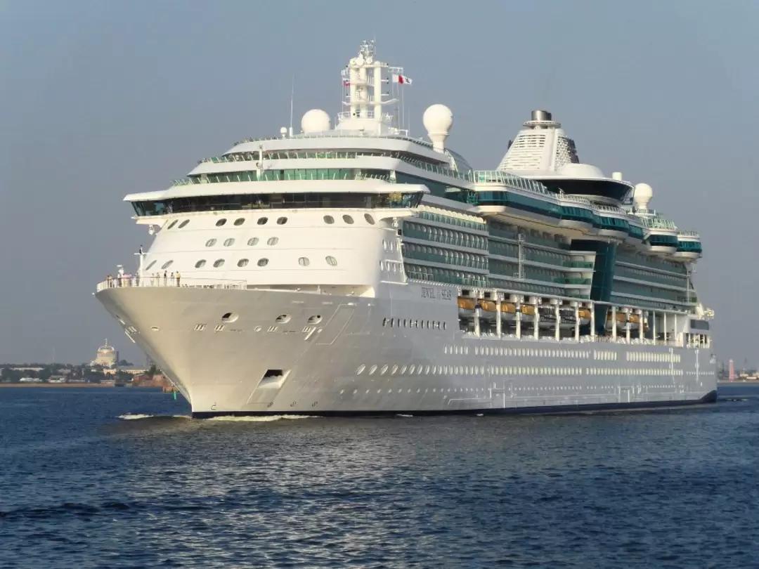 Круизный лайнер «Jewel of the Seas»