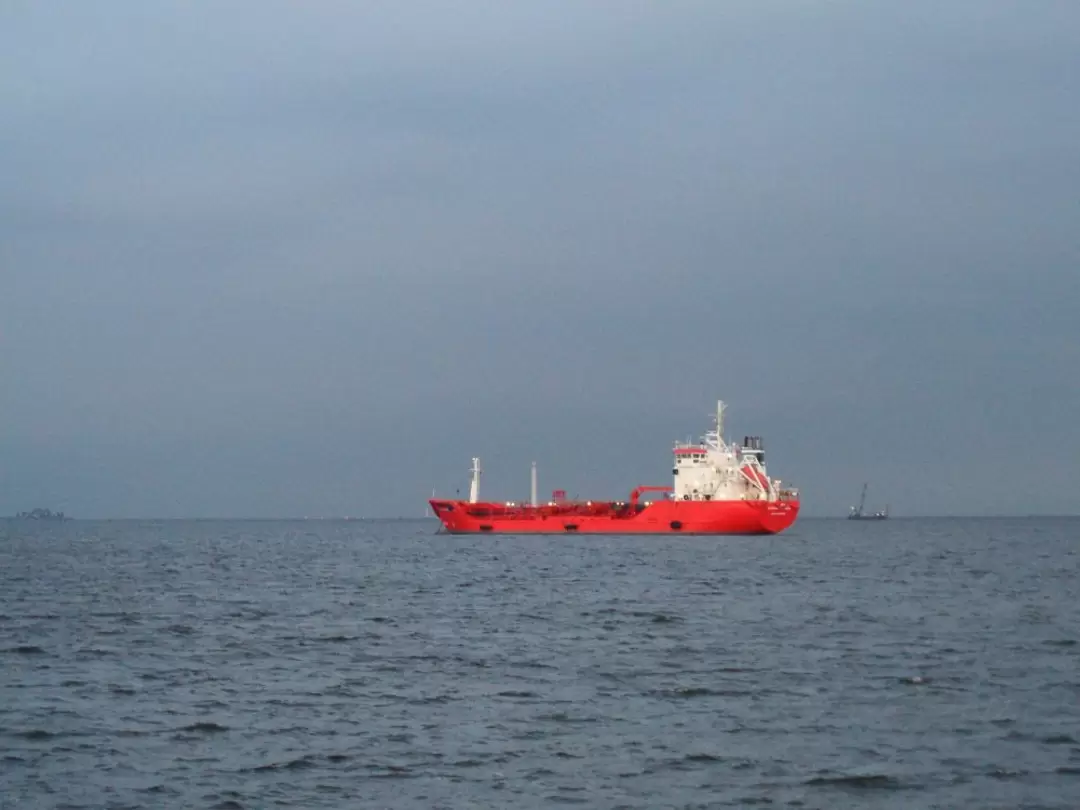 Якорная стоянка танкера «Газпромнефть Норд»