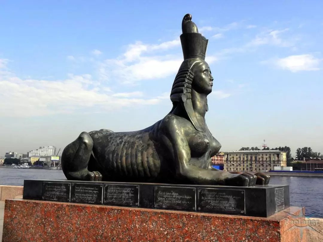 Памятник жертвам политических репрессий (Сфинксы Шемякина)