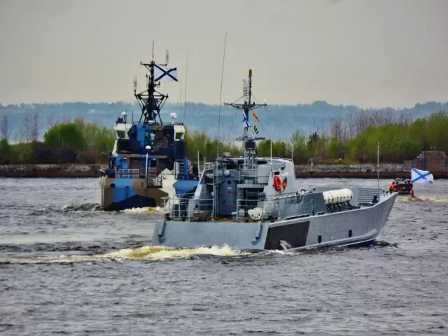 «Контр-Адмирал Демидов» — десантный катер на воздушной каверне проекта 11770 «Серна»