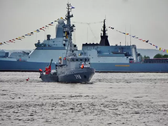 Рейдовый тральщик РТ-348 проекта 10750