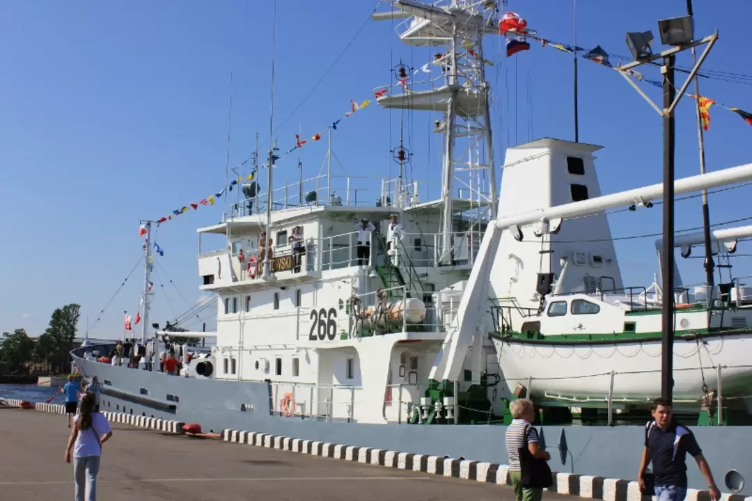 Гидрографическое судно «Arctowski» ВМС Польши