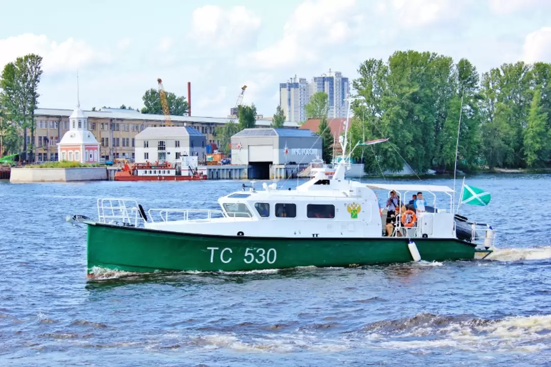 ТС-530 — среднее таможенное судно типа «Лидер-17»
