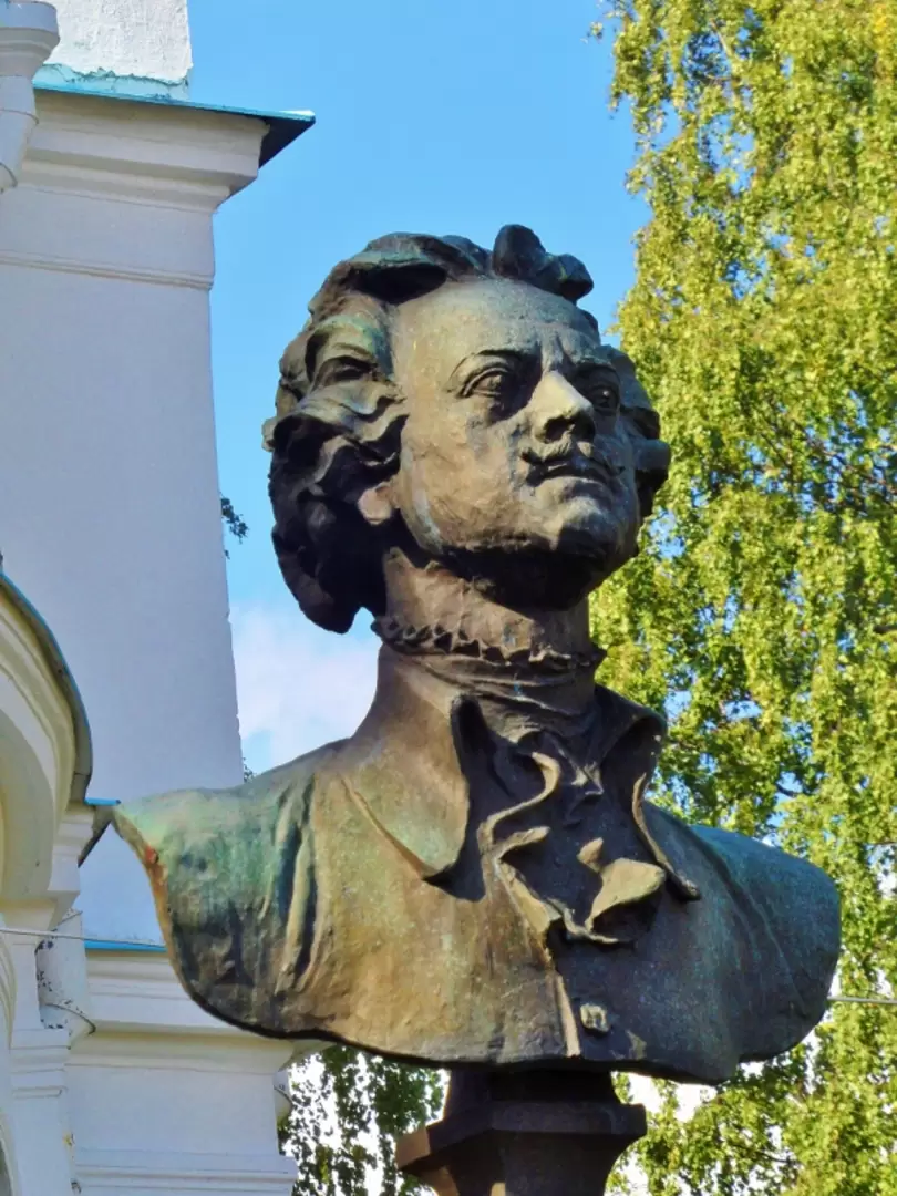 Памятник Петру Великому