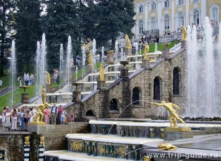 Фото Петергофа