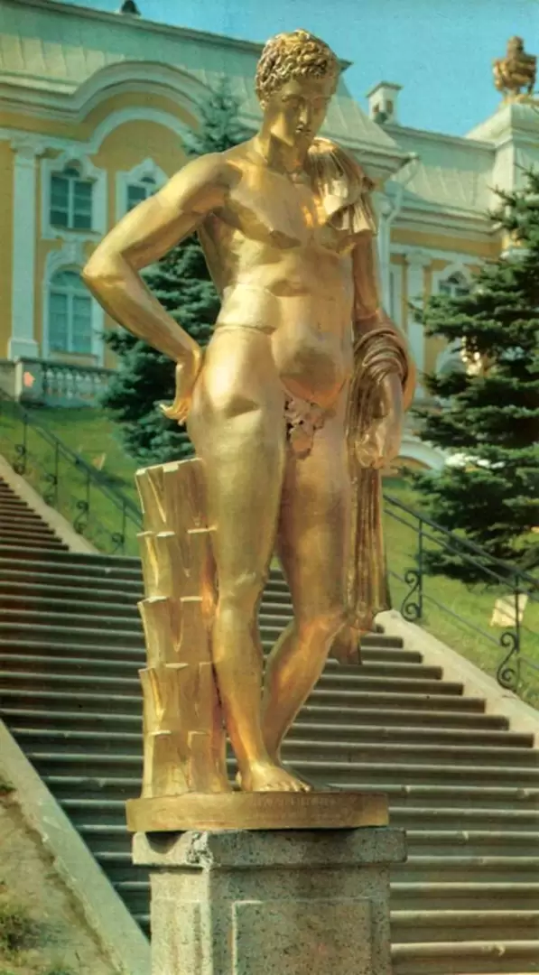 Большой каскад. Восточная сторона. Мелеагр Бельведерский, 1800