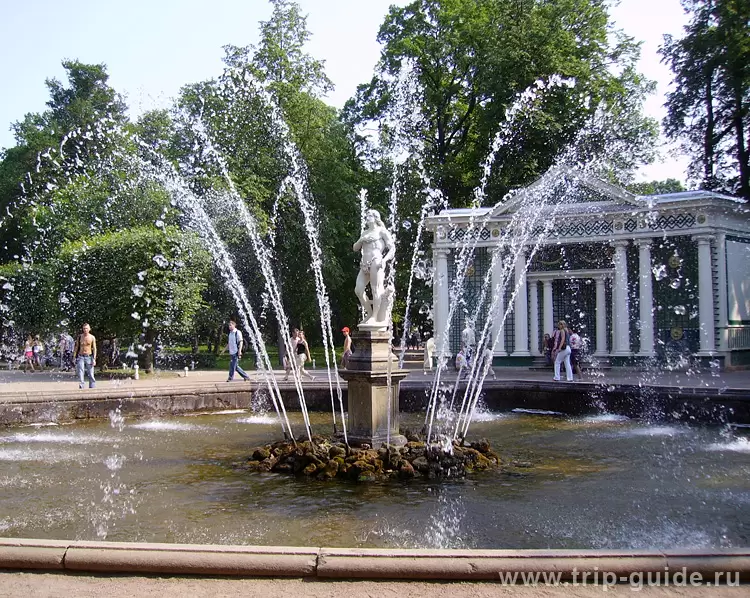 Фонтан «Адам», фото