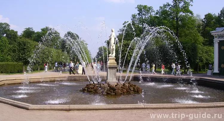 Петергоф, фонтан «Ева», фото
