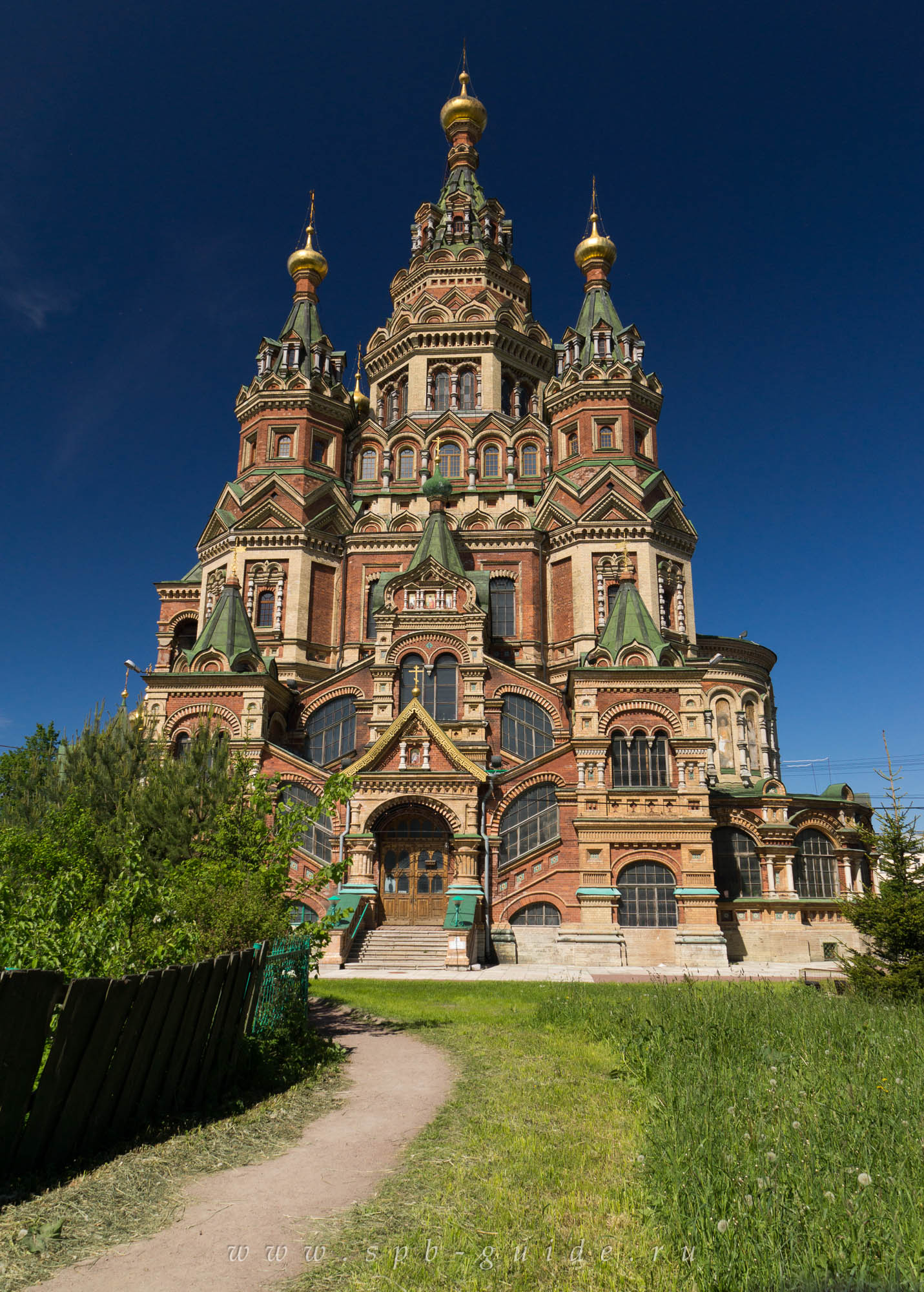 Петропавловский собор в Петергофе