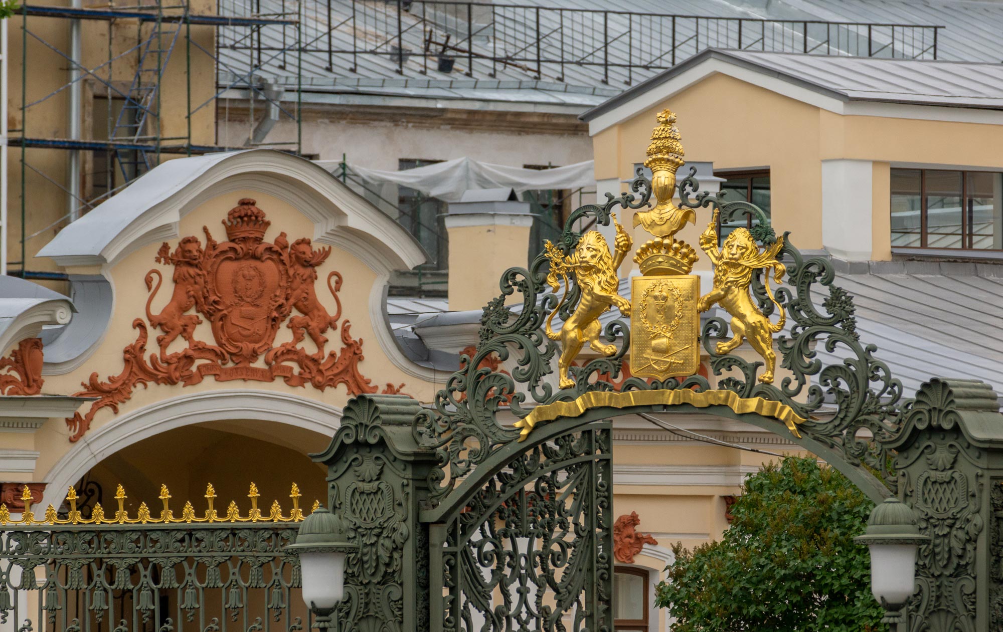Два герба графов Шереметевых