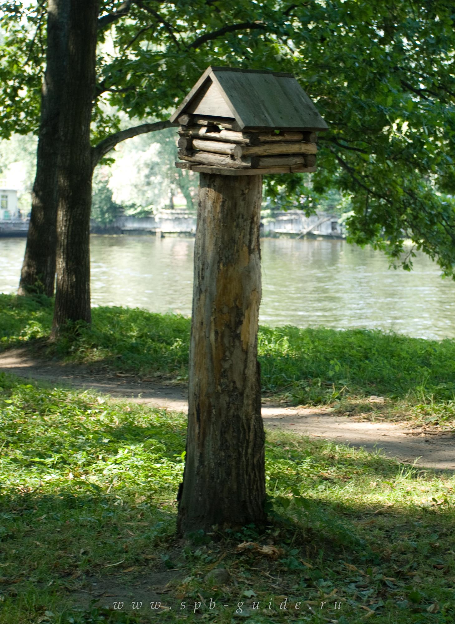 Кормушка для птиц, Елагин остров