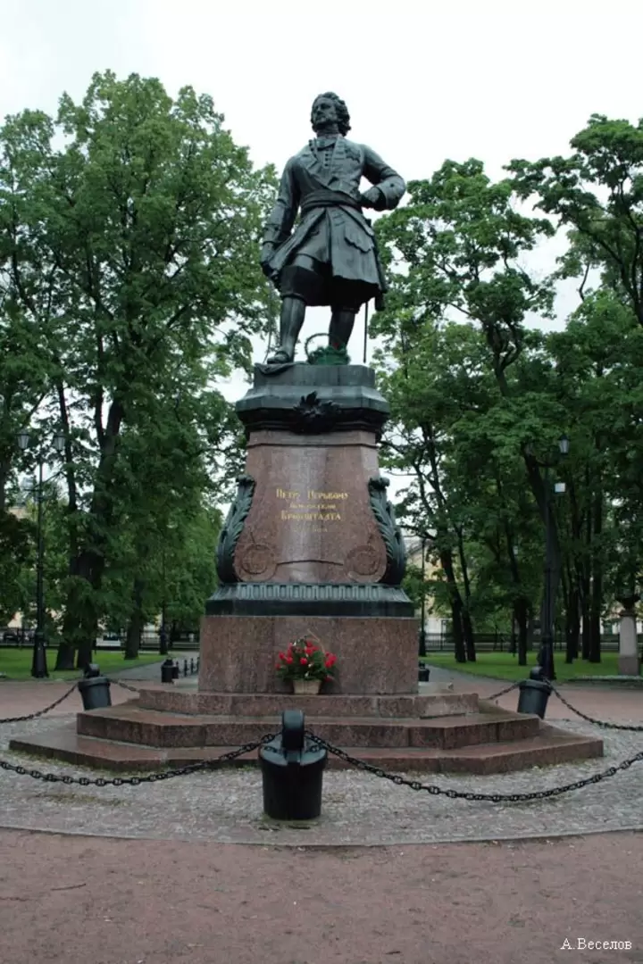 Кронштадт, памятник Петру I в Петровском парке