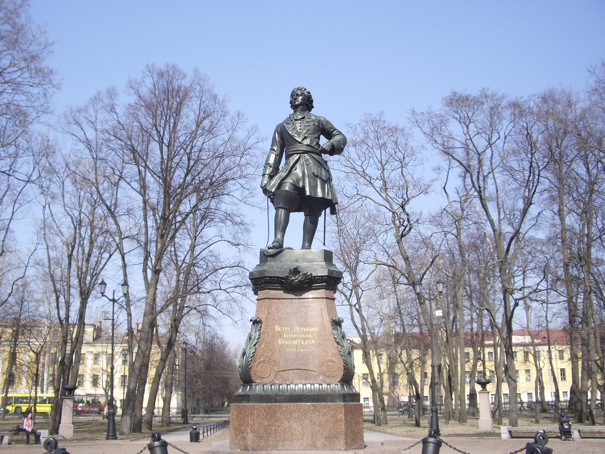 Петровский Парк, памятник Петру I