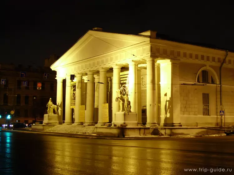 Санкт-Петербург, Конногвардейский манеж