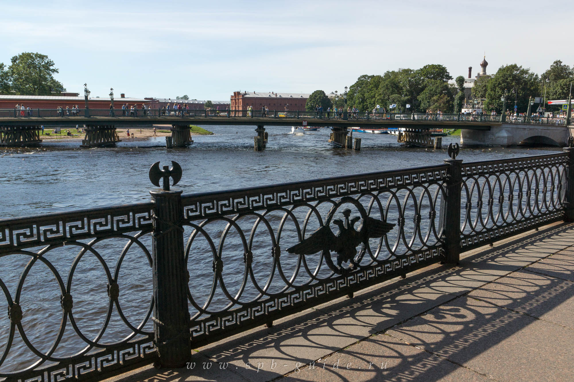 Иоанновский мост в Санкт-Петербурге