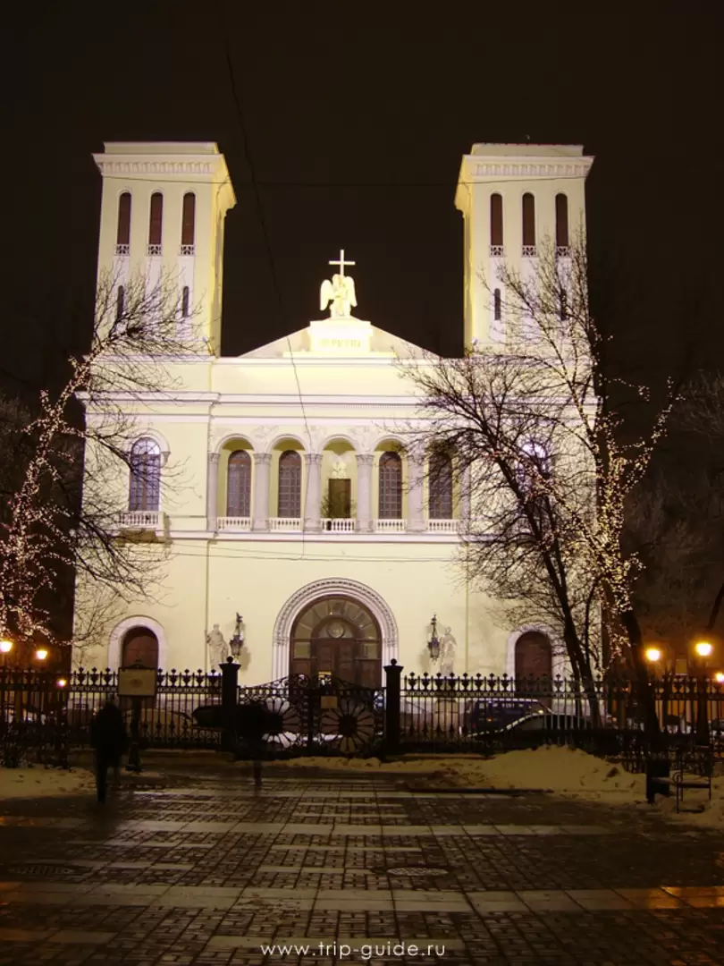 Невский проспект, Лютеранская церковь Св. Петра