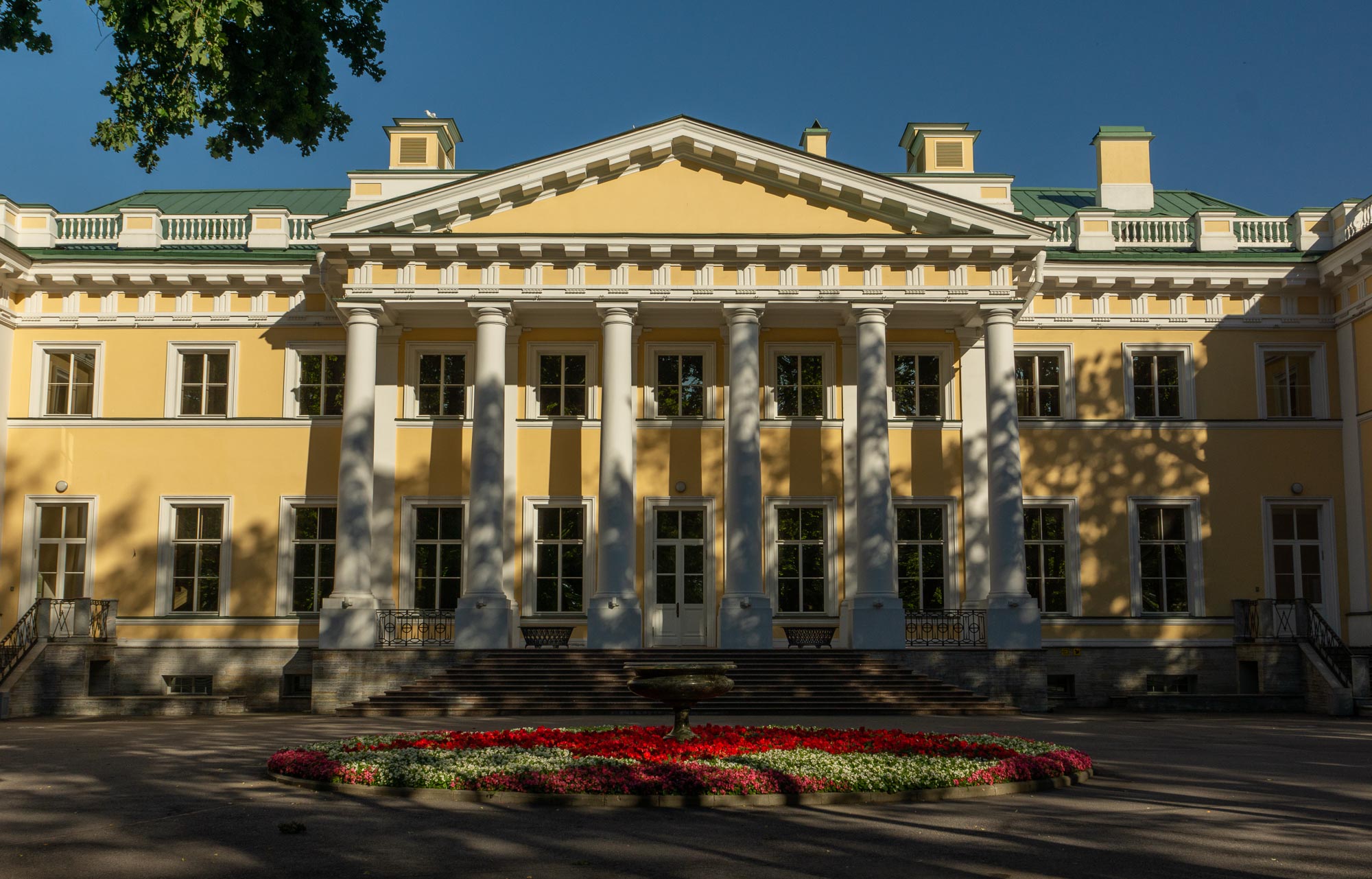 Каменноостровский дворец в Санкт-Петербурге