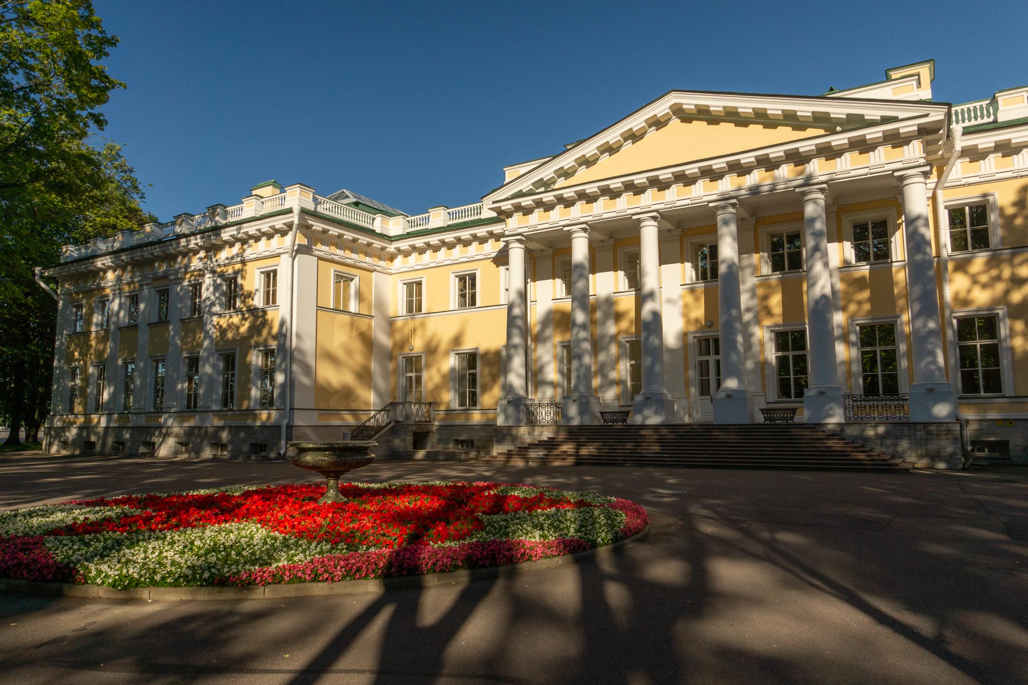 Каменноостровский дворец