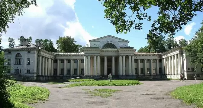 Каменный остров, особняк Половцева