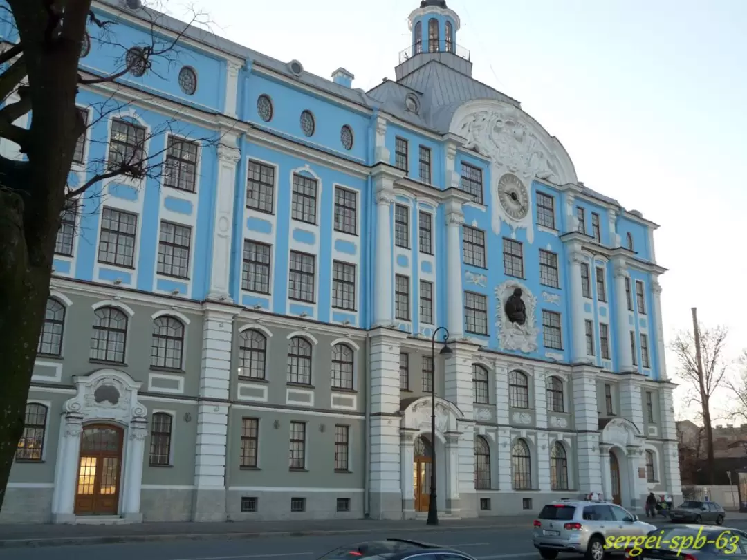 Нахимовское училище в Санкт-Петербурге