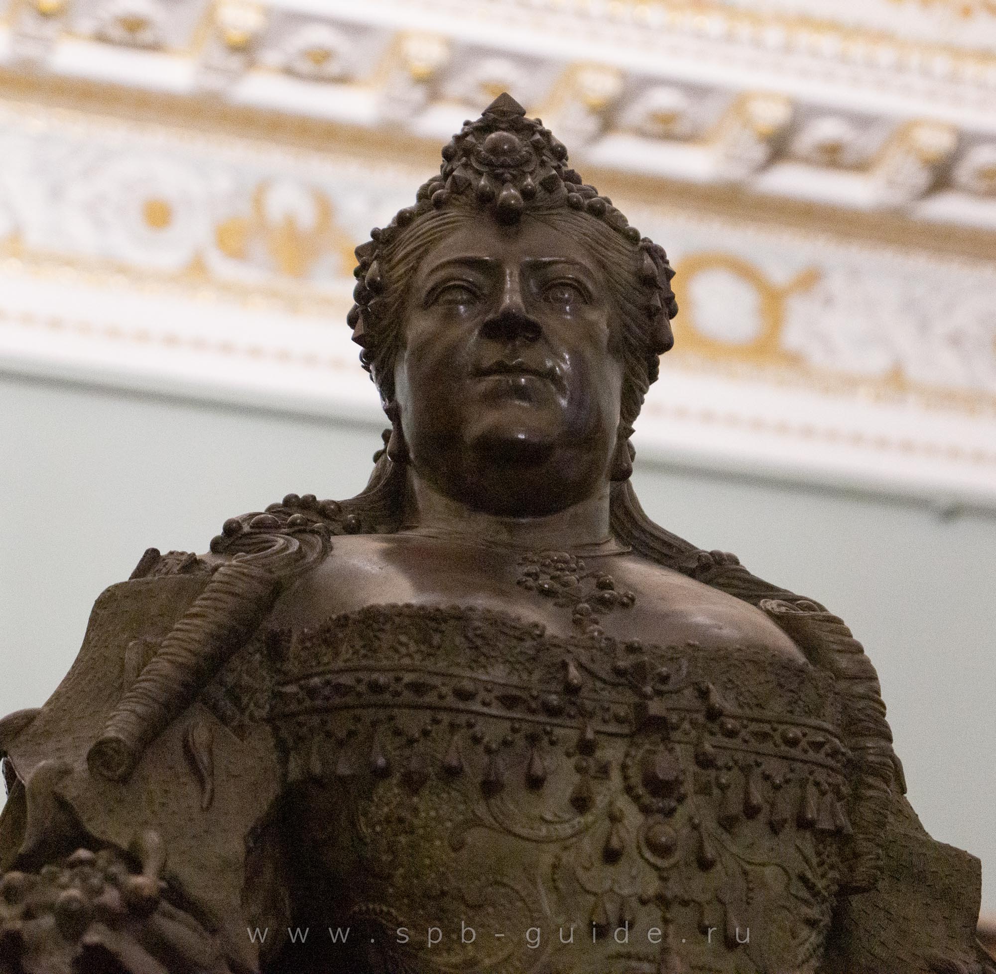 Скульптура Анна Иоанновна с арапчонком, Б. Л. Растрелли