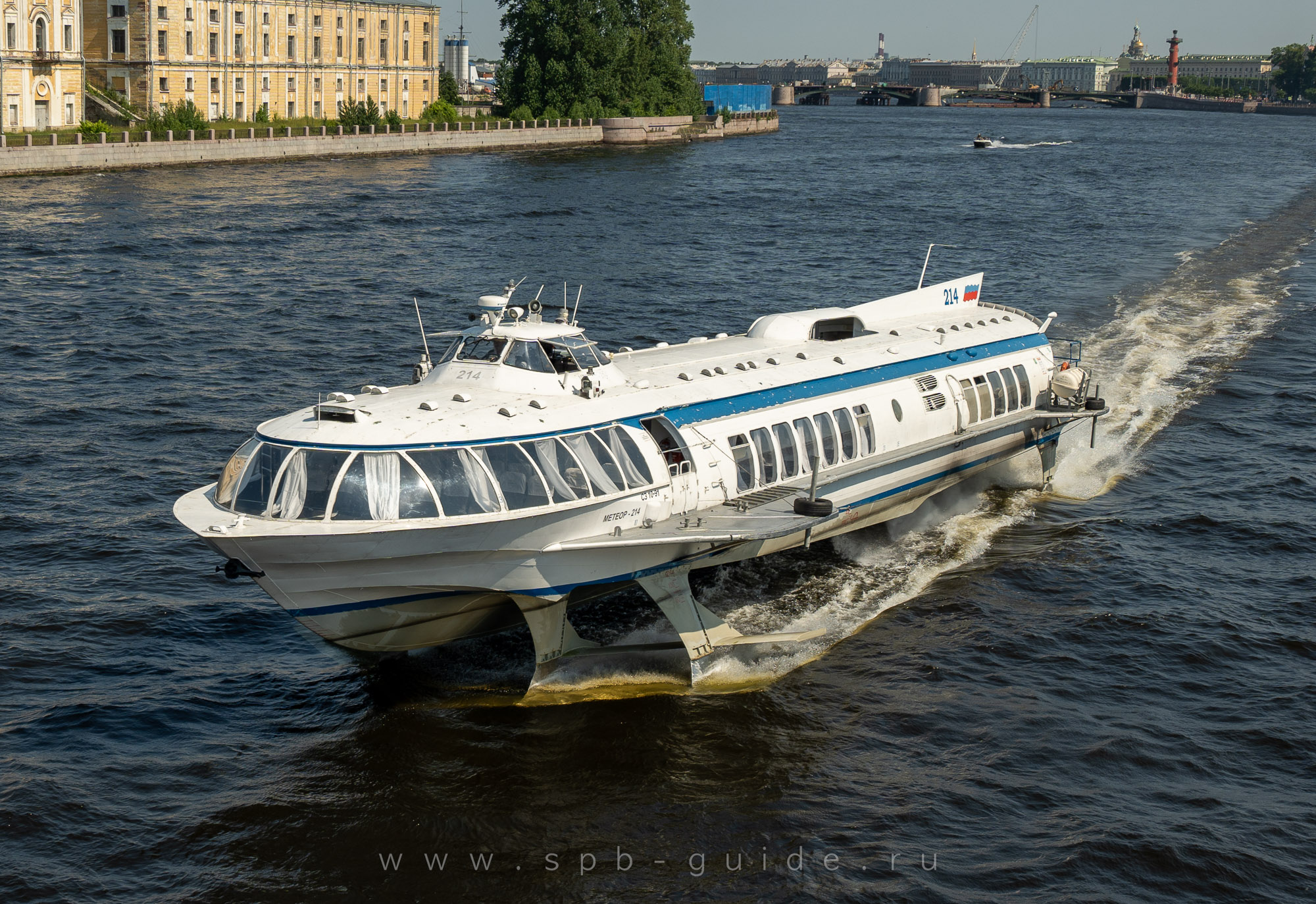 Метеор до Петергофа