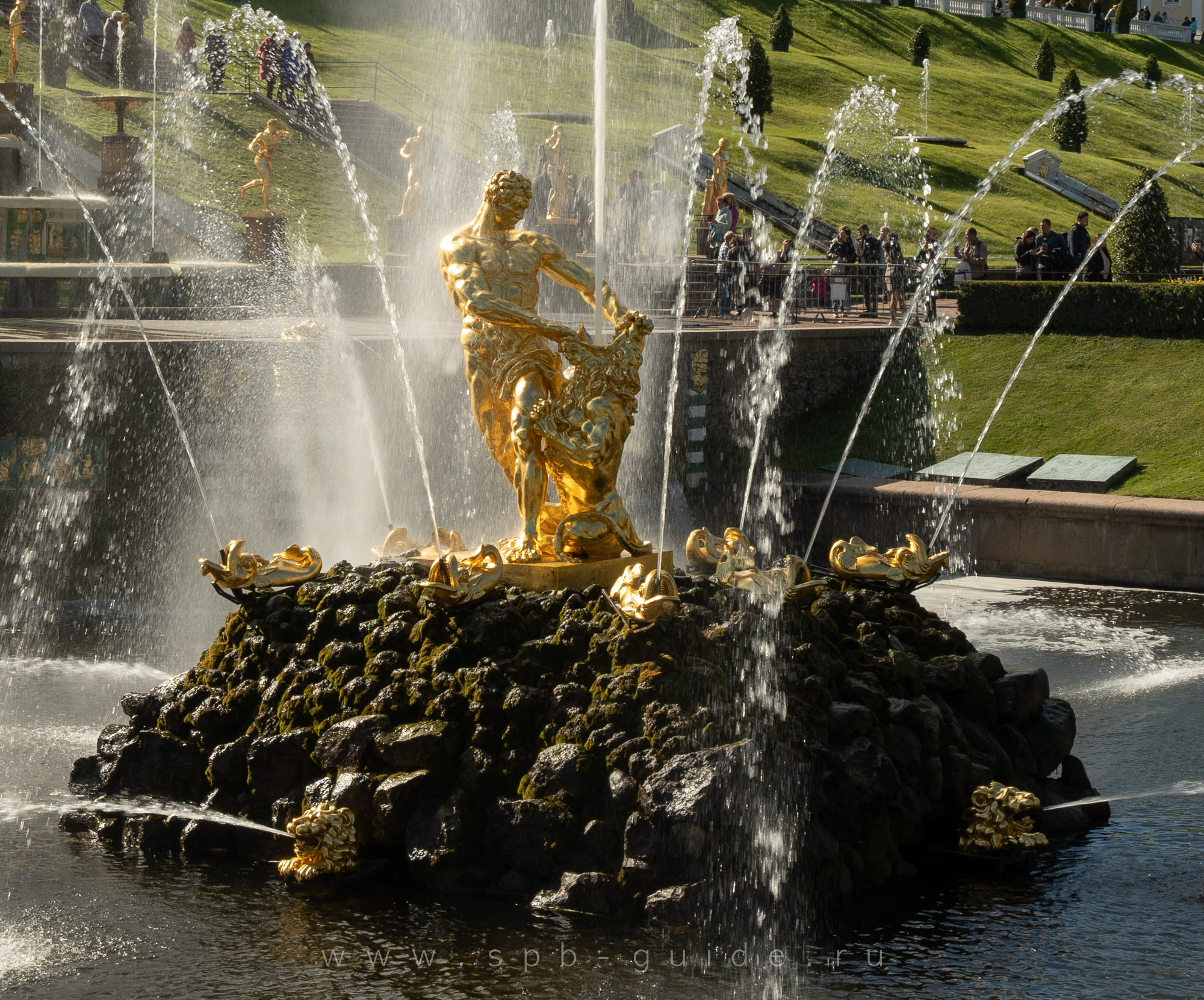 Самсон в Петергофе