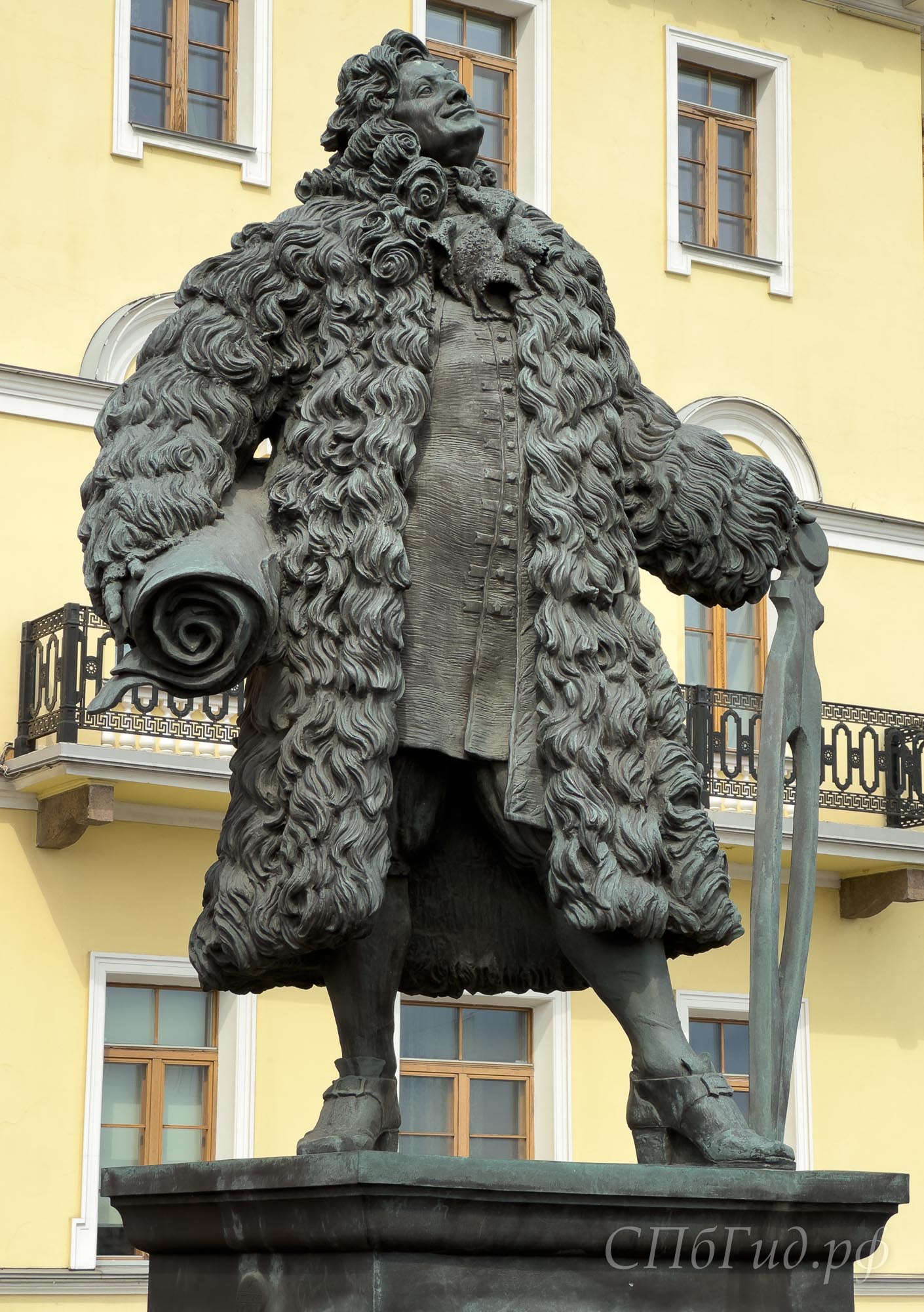 Памятник Доменико Трезини