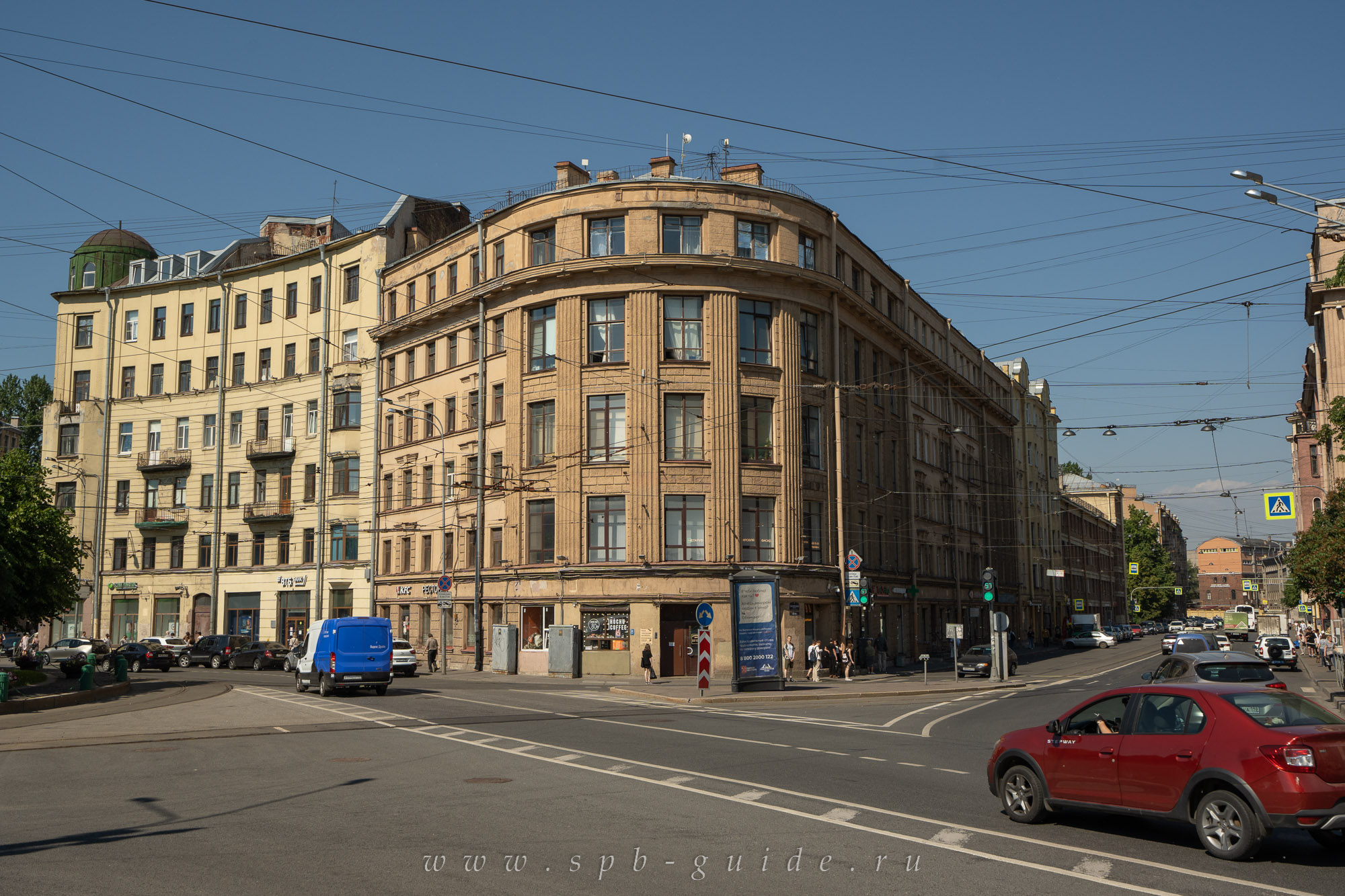 Жилой дом на площади Стачек (Старо-Петергофский проспект 43–45 Б)