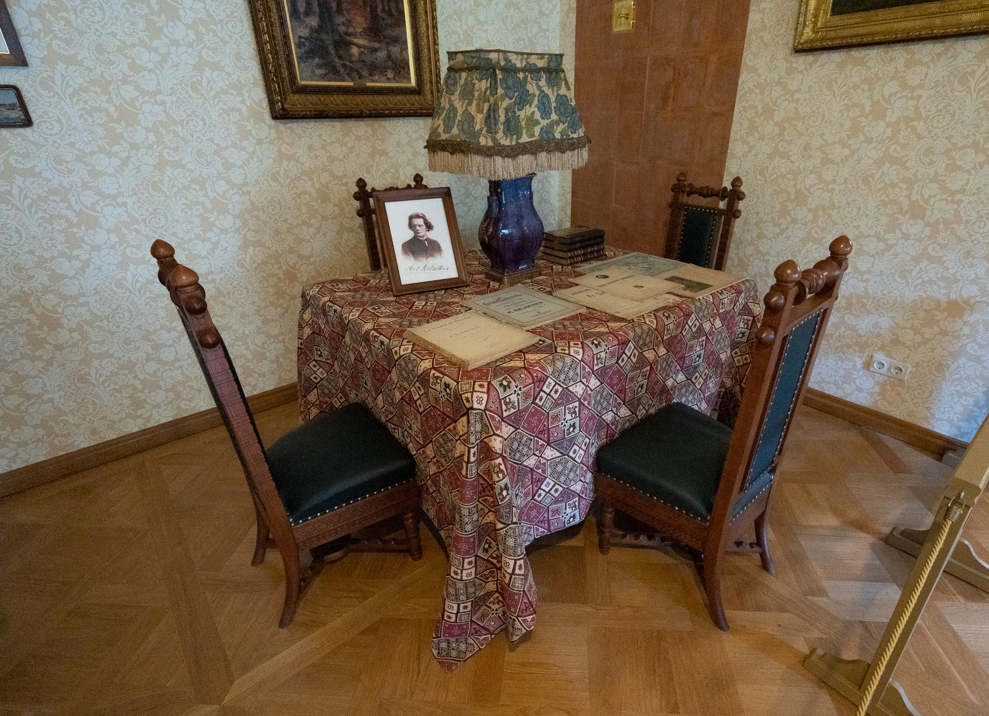 Фермерский дворец в Петергофе