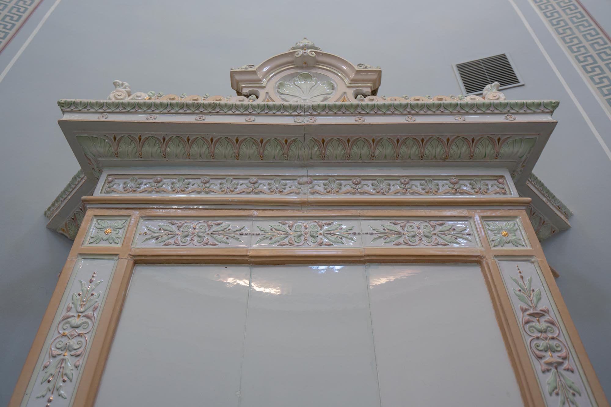 Печи-голландки в Центральном зале