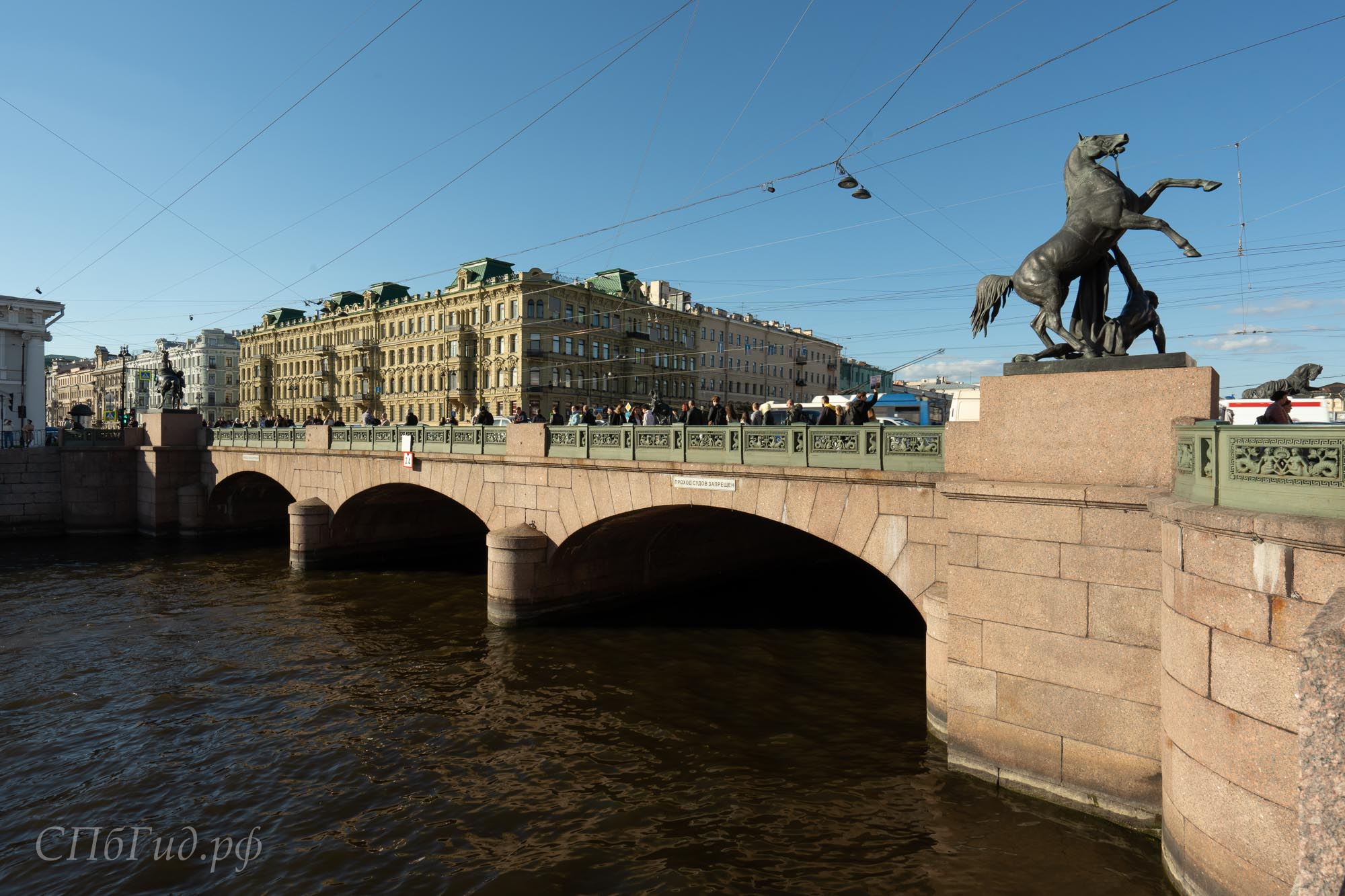 Аничков мост в Санкт-Петербурге