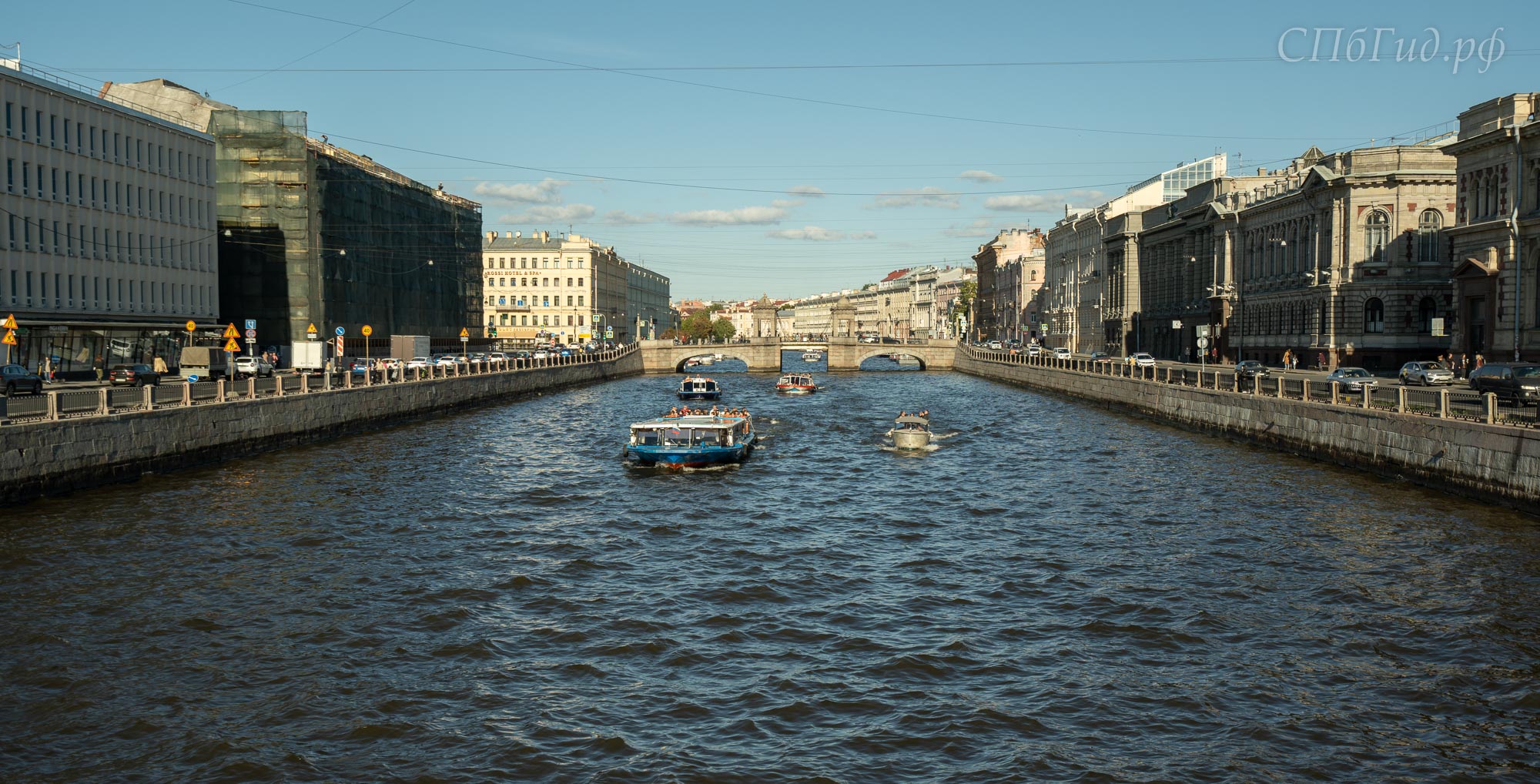 Фонтанка, вид на мост Ломоносова