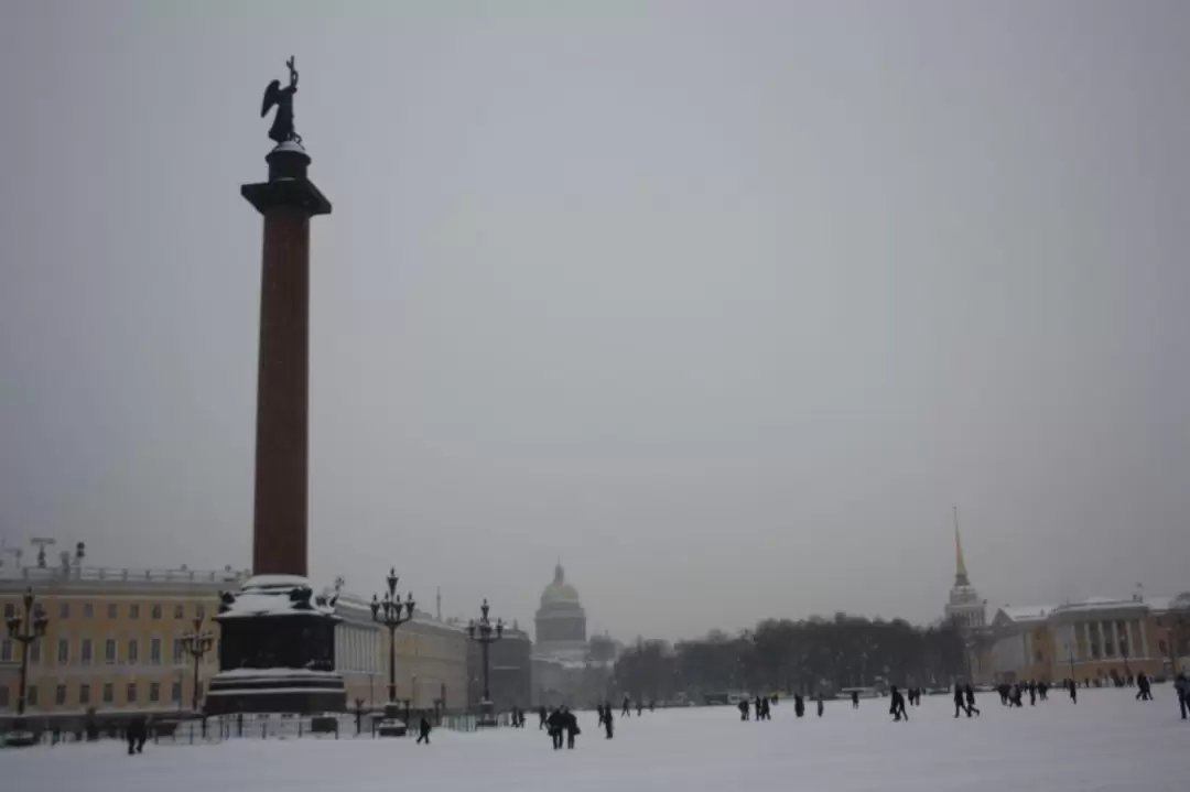 Дворцовая площадь зимой