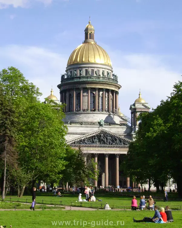 Вид на Исаакиевский собор с Сенатской площади