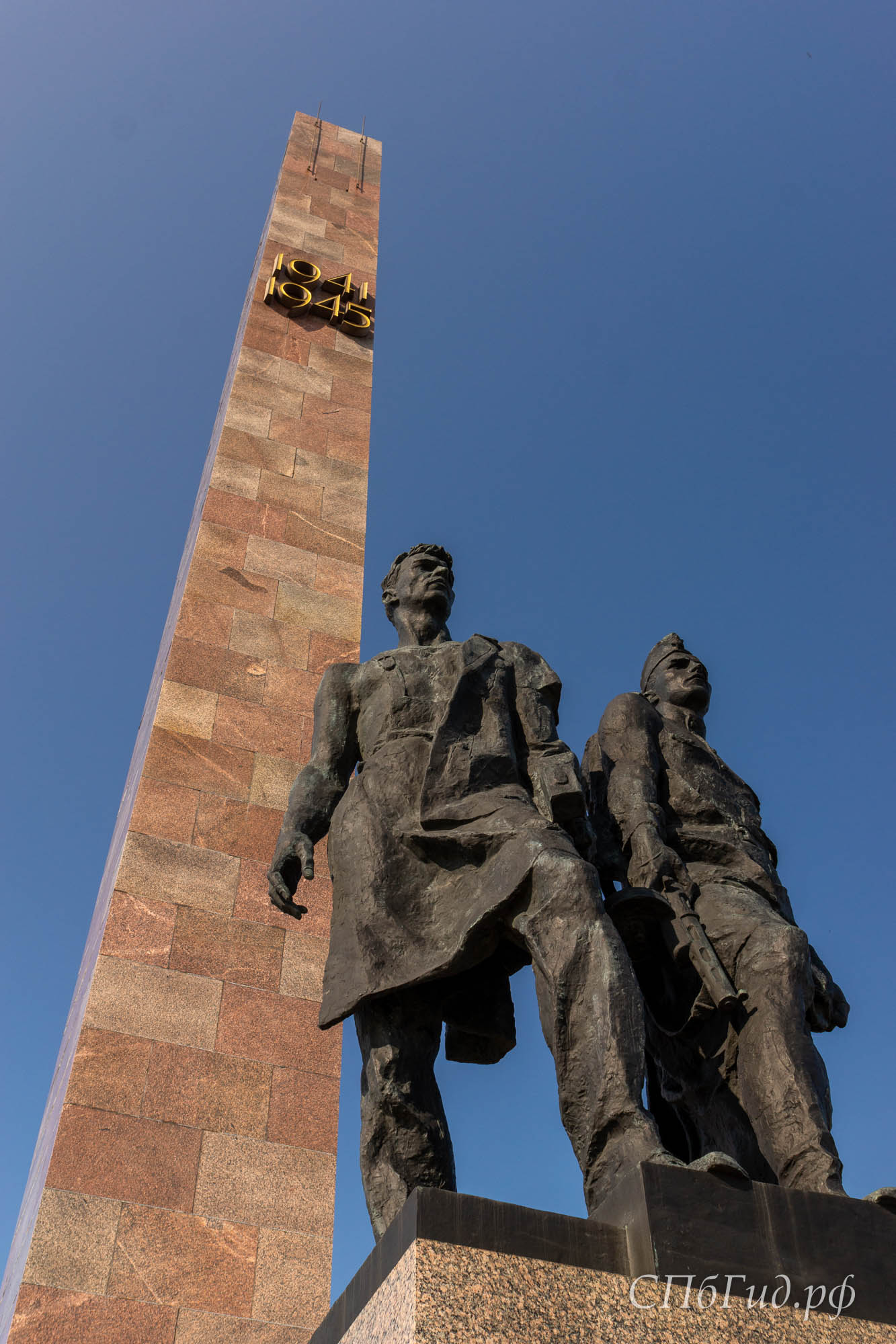 Московский район, монумент «Героическим защитникам Ленинграда»