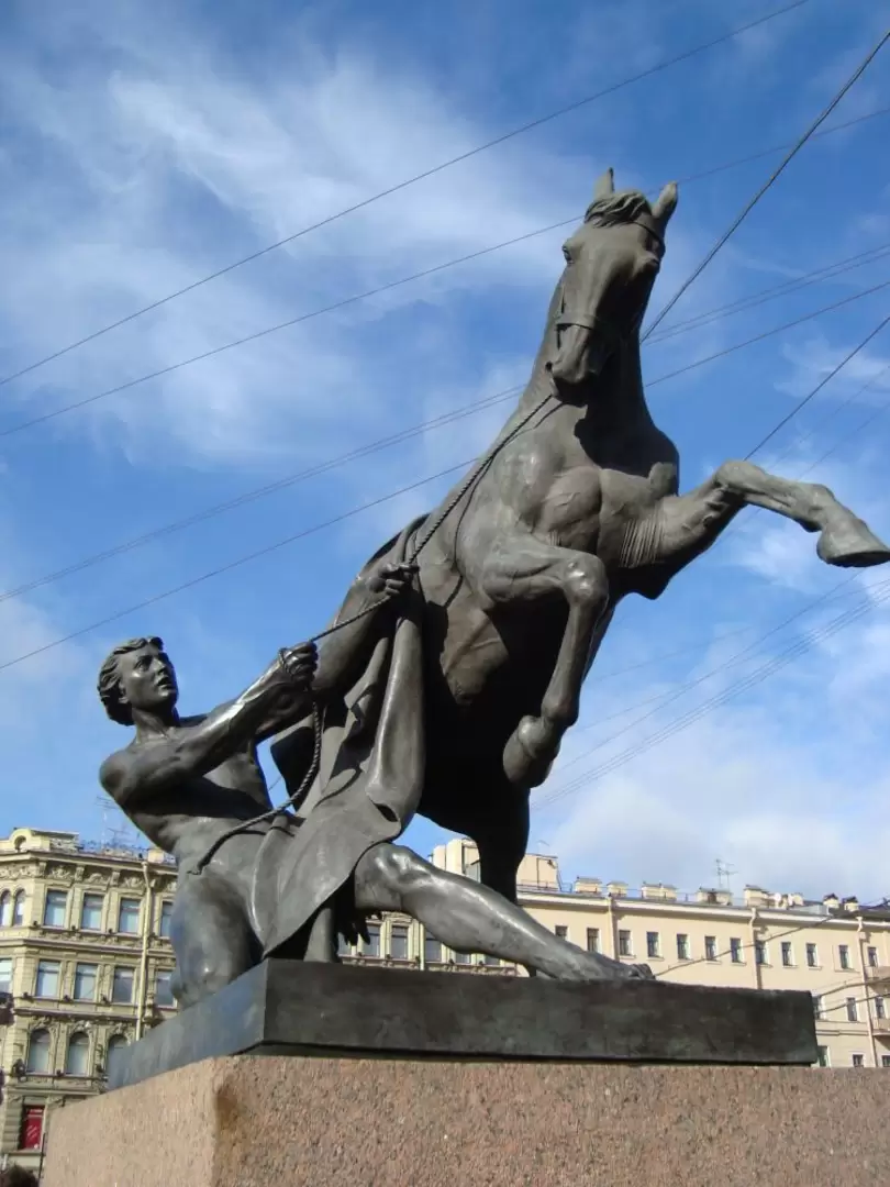 Кони Клодта на Аничковом мосту