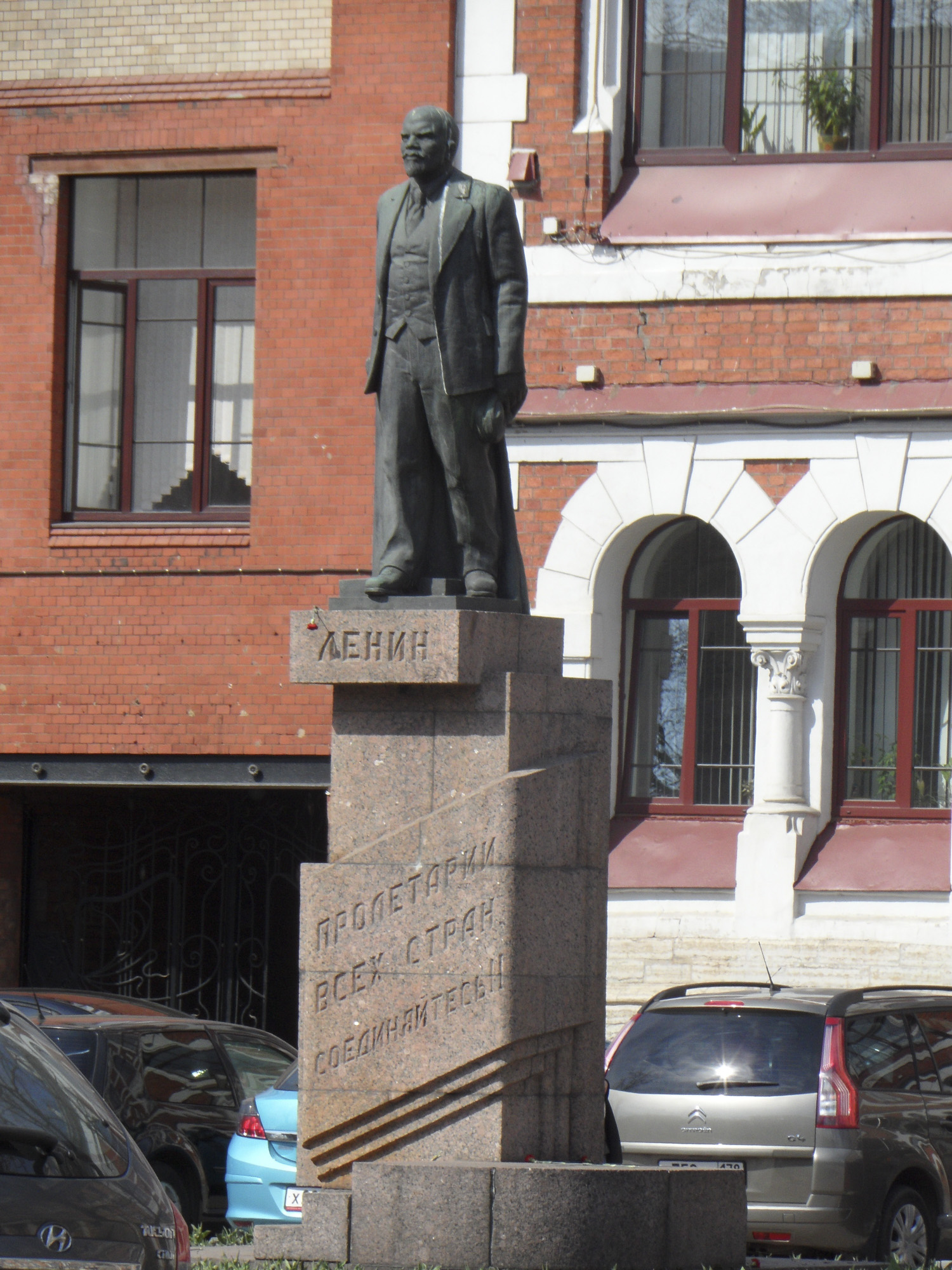 Памятник В.И. Ленину, Большой проспект В.О.