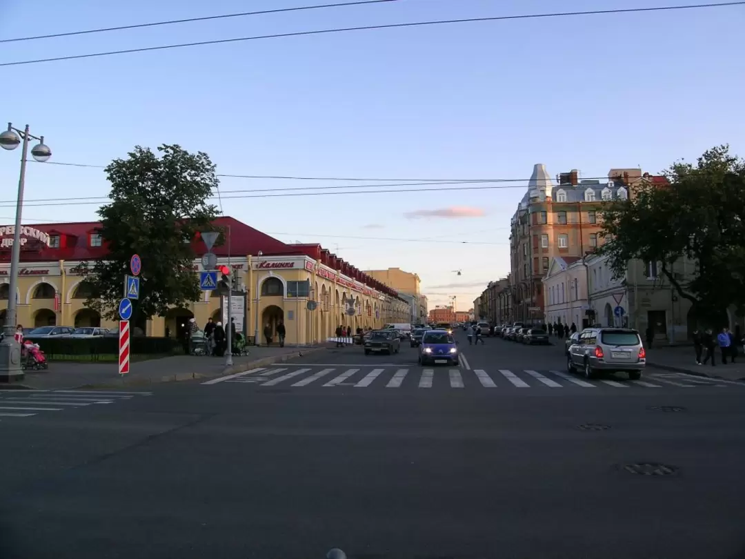 Перекресток 6-7 линии и Большого проспекта