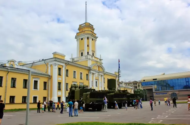 Территория ЛенЭкспо