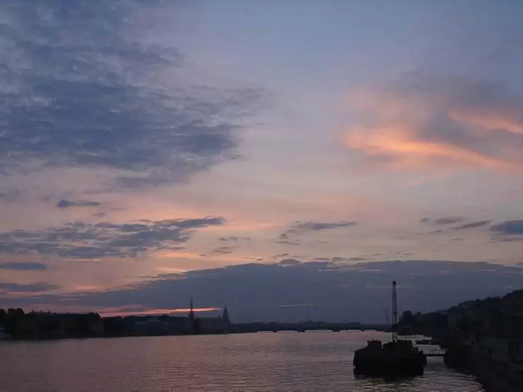 Белые ночи, Нева