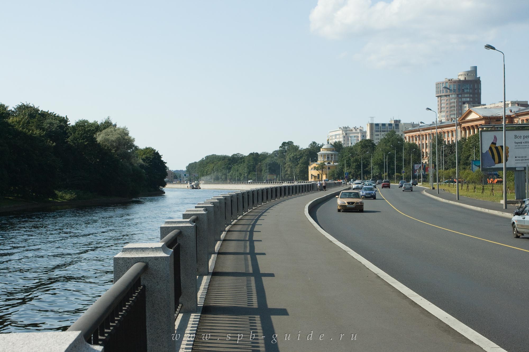 Приморская набережная в Санкт-Петербурге