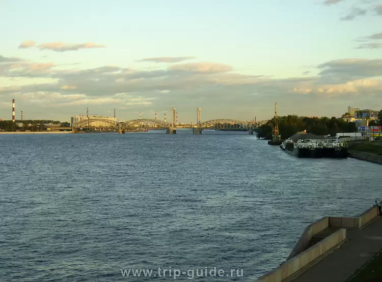 Финляндский мост в Санкт-Петербурге