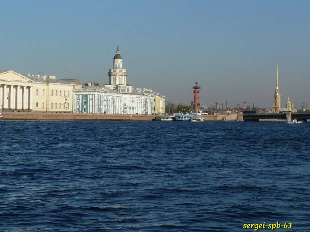 Нева у Кунсткамеры