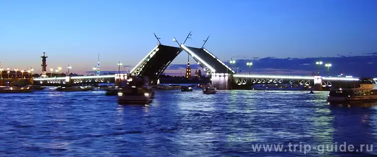 Санкт-Петербург, Нева, Столпотворение прогулочных корабликов